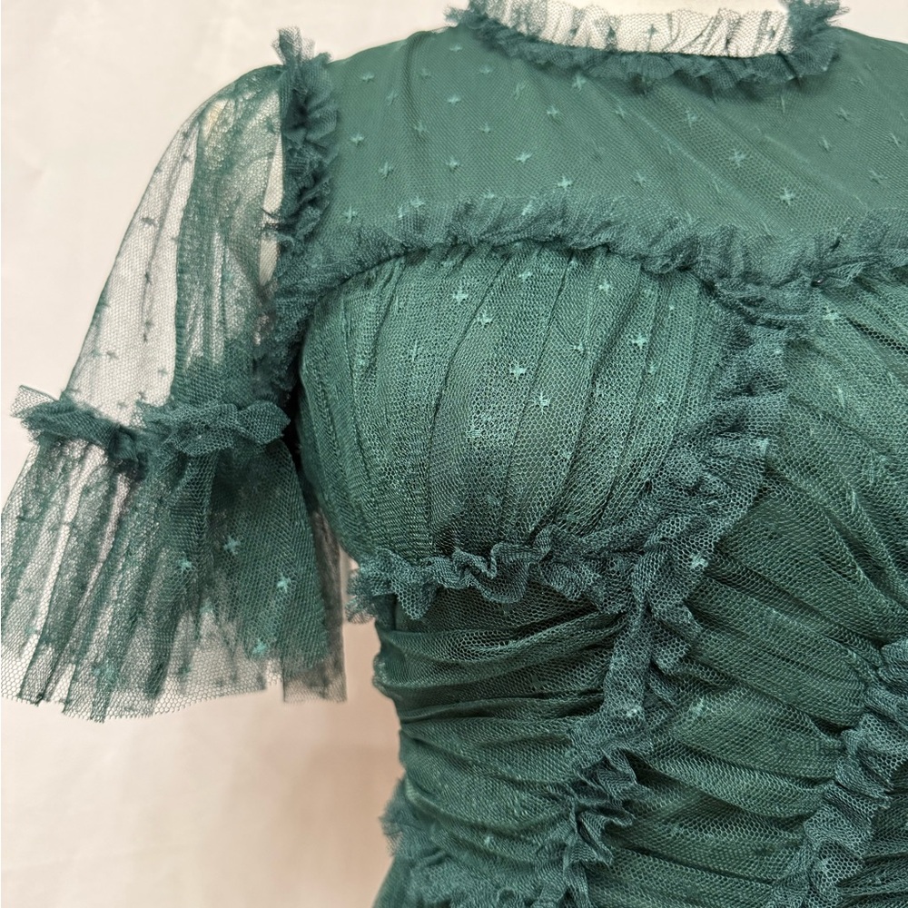 Elegant Emerald Green Tiered Dress - Picture 4 of 7
